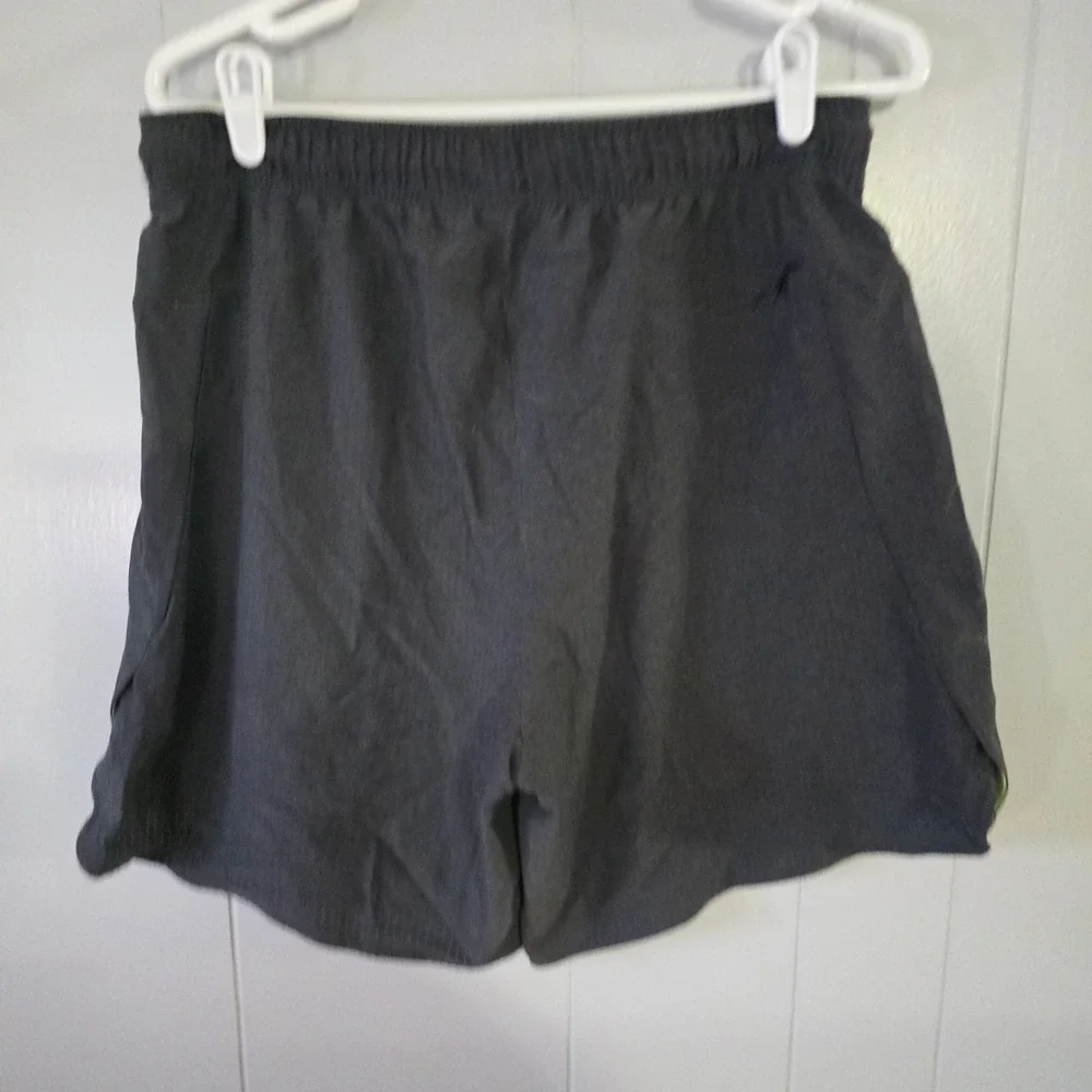 Nike Athletic Shorts Mens XL Gray Neon Green Mesh Lined Running Gym Workout‎